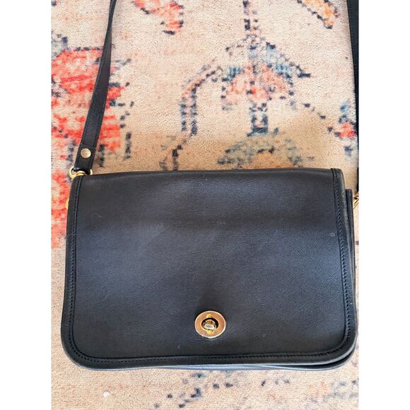 Handbags - Vintage Black Crossbody Bag Turn Lock Purse Classic Shoulder Bag Hong Kong